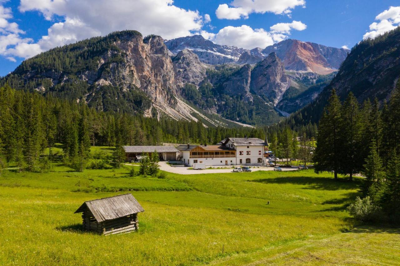 Alpin Natur Hotel Brueckele Braies  Exterior foto