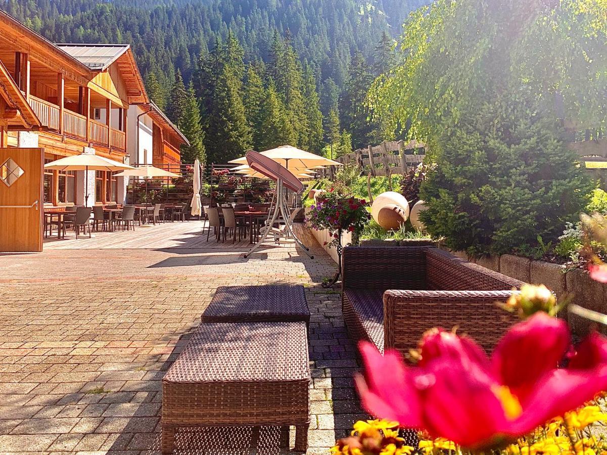Alpin Natur Hotel Brueckele Braies  Exterior foto