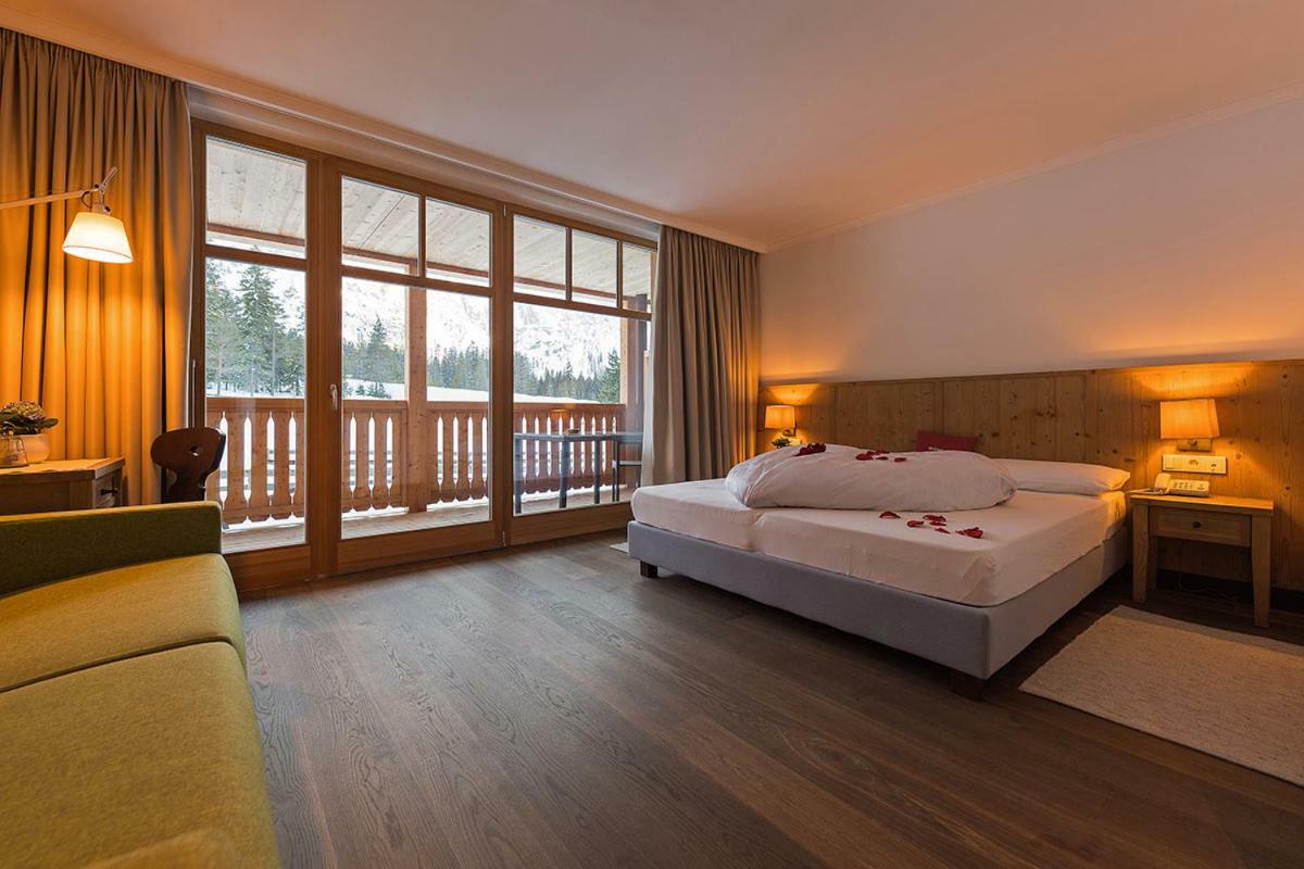 Alpin Natur Hotel Brueckele Braies  Exterior foto